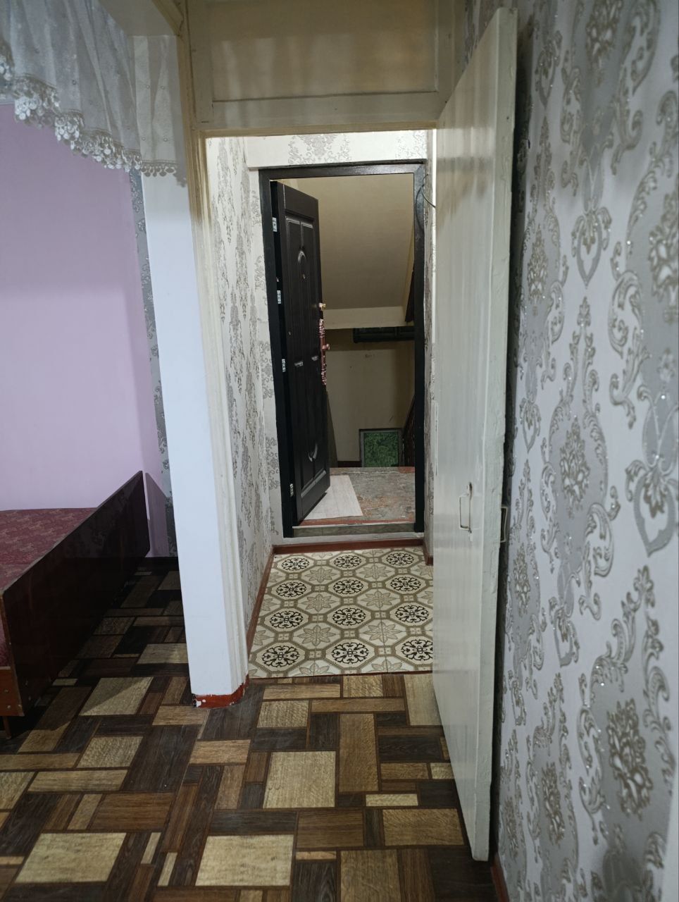 Арендага 1 хона 3 этаж Вокзалда жойлашган.Агентство