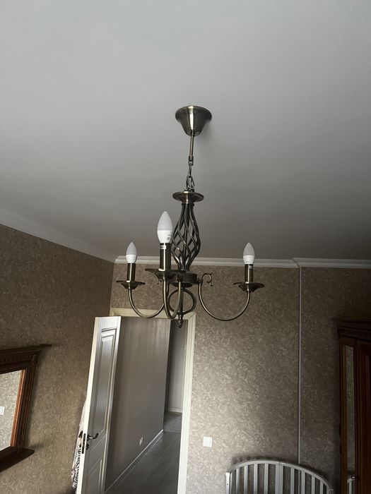 Люстара 3х рожковая