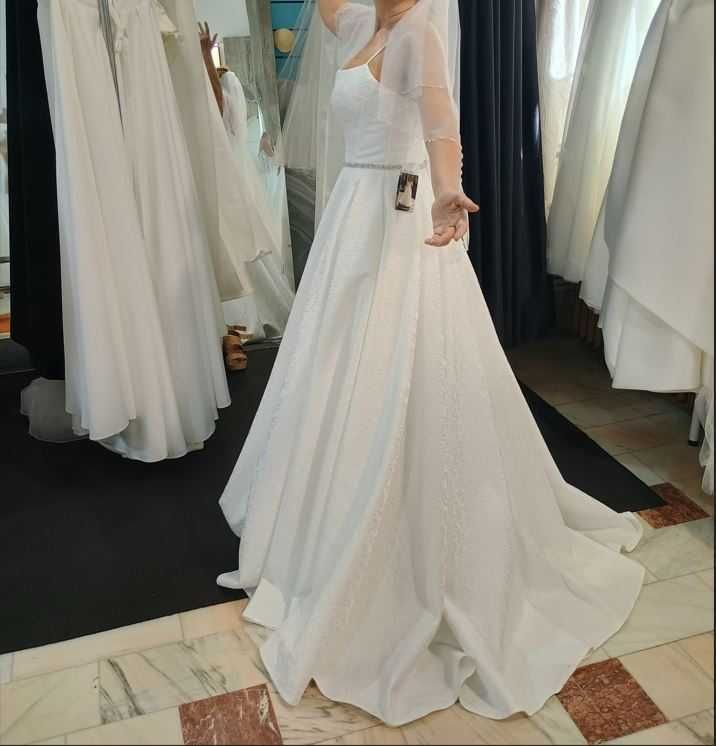 Vand rochie de mireasa