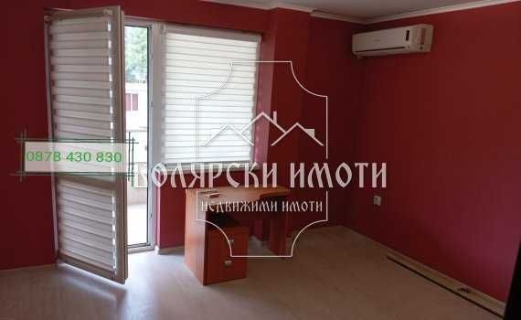 Дава се под наем Тристаен апартамент в Велико Търново, Център - 80 кв.м за 357 € - Снимка #4
