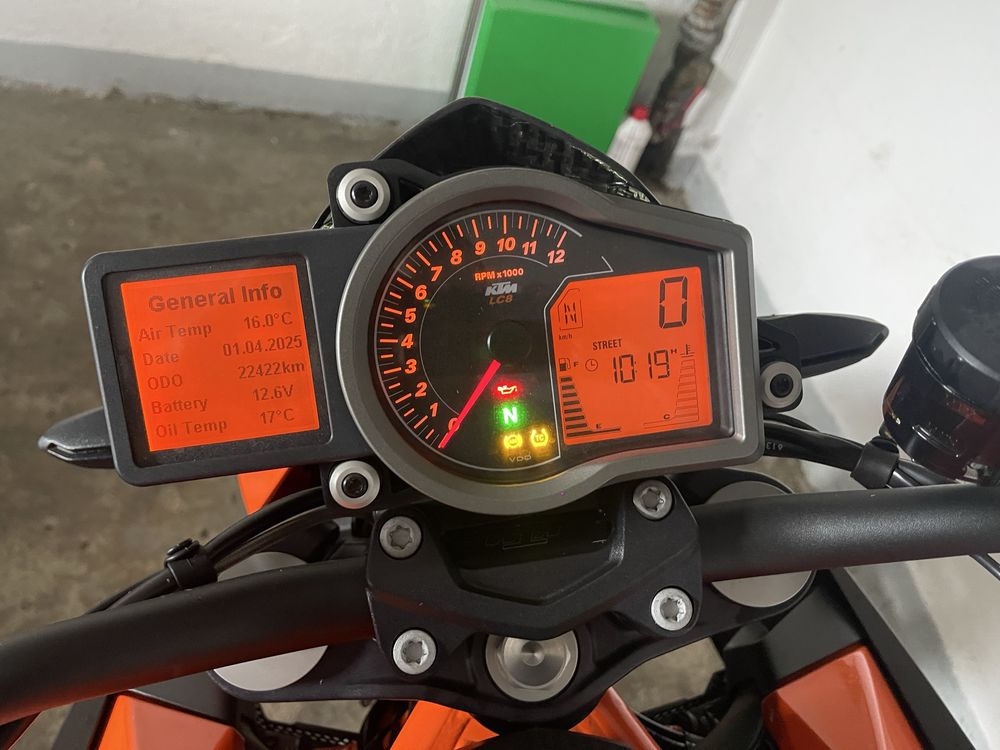 KTM 1290 Super Duke R 2016