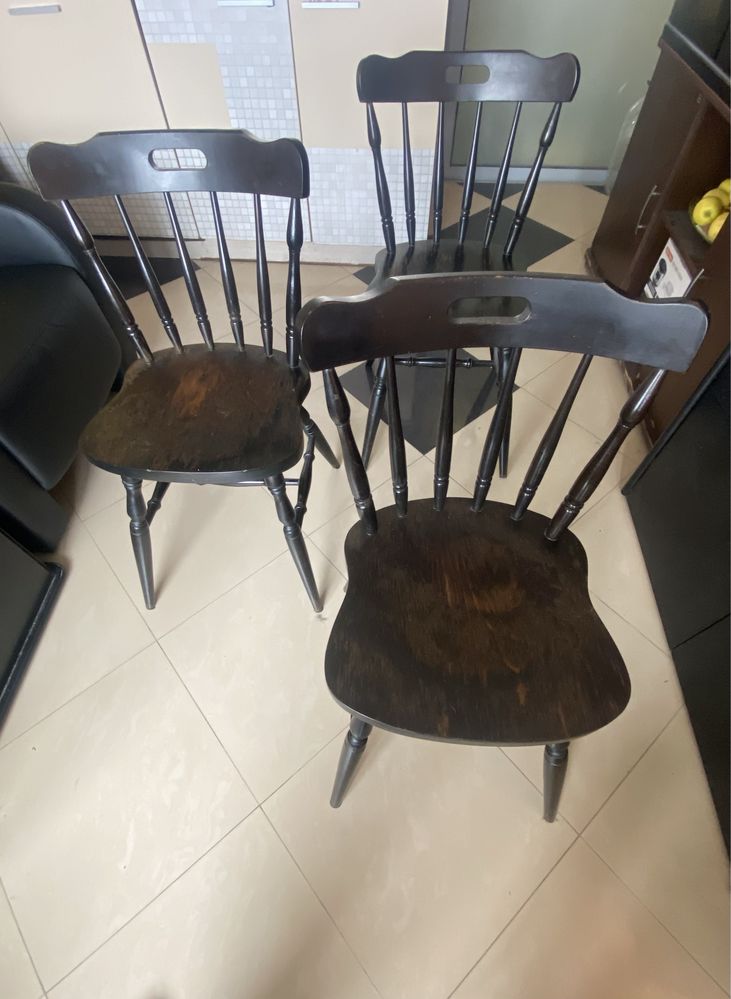 Черна дървена трапезна маса (150 см) и 4 стола