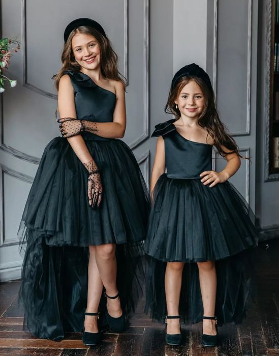 Продам детское платье чёрное