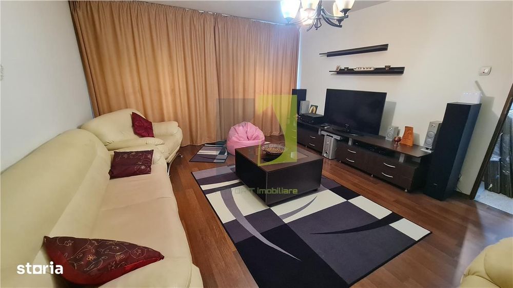 Apartament cu 4 camere si CT in 1 Mai