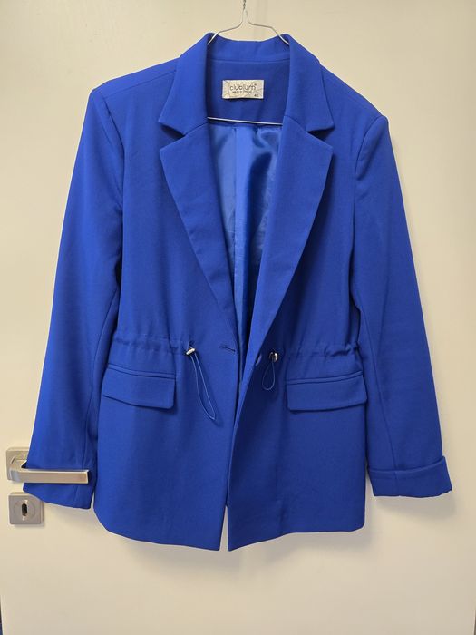 Дамско сако в М размер