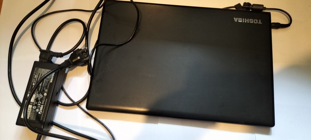 Laptop Toshiba satellite pro R50 i3 ssd intel