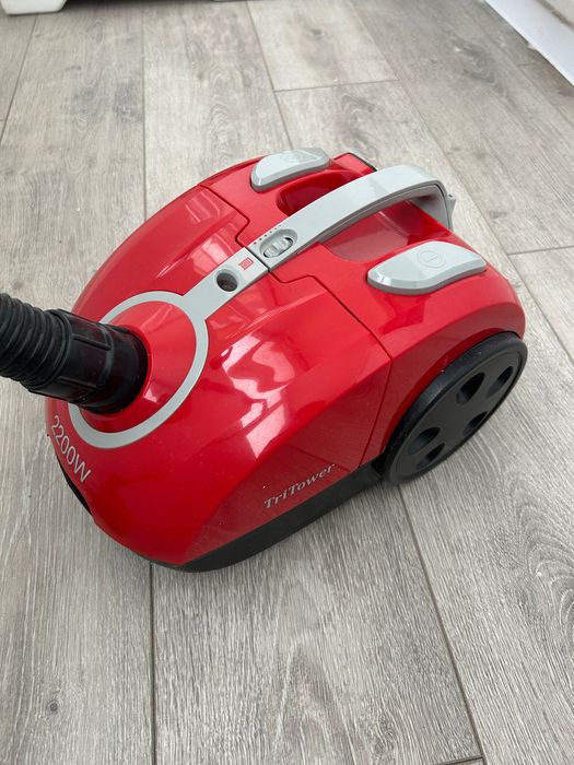 Пылесос TriTower