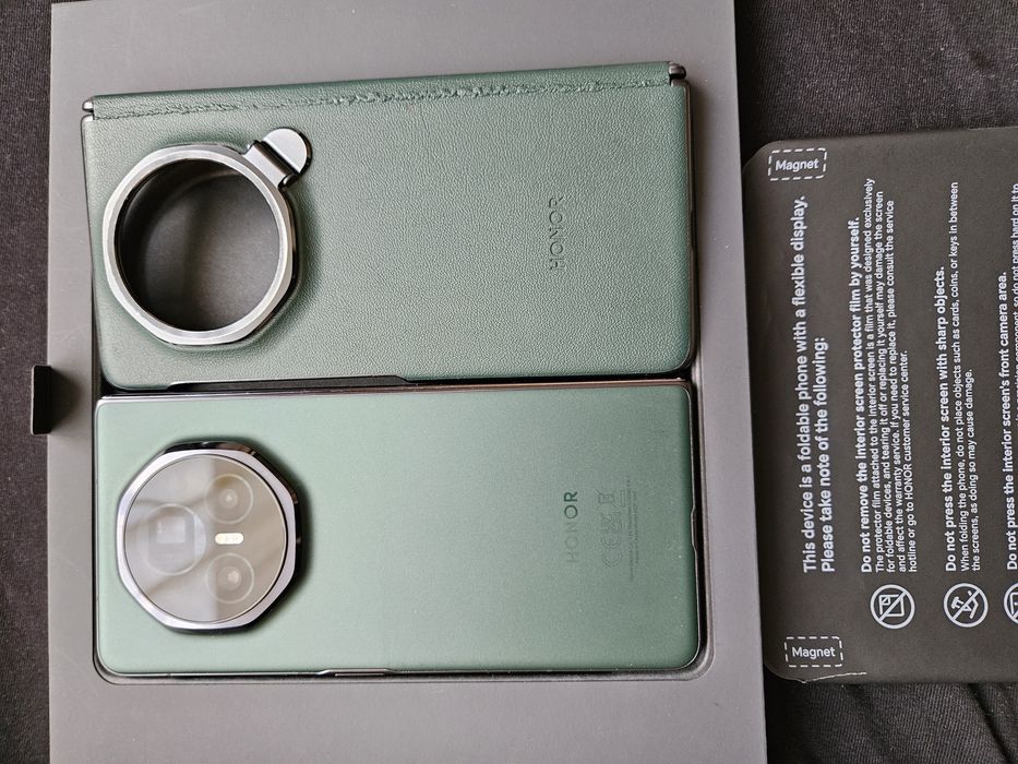 HONOR Magic V3 2 години гаранция