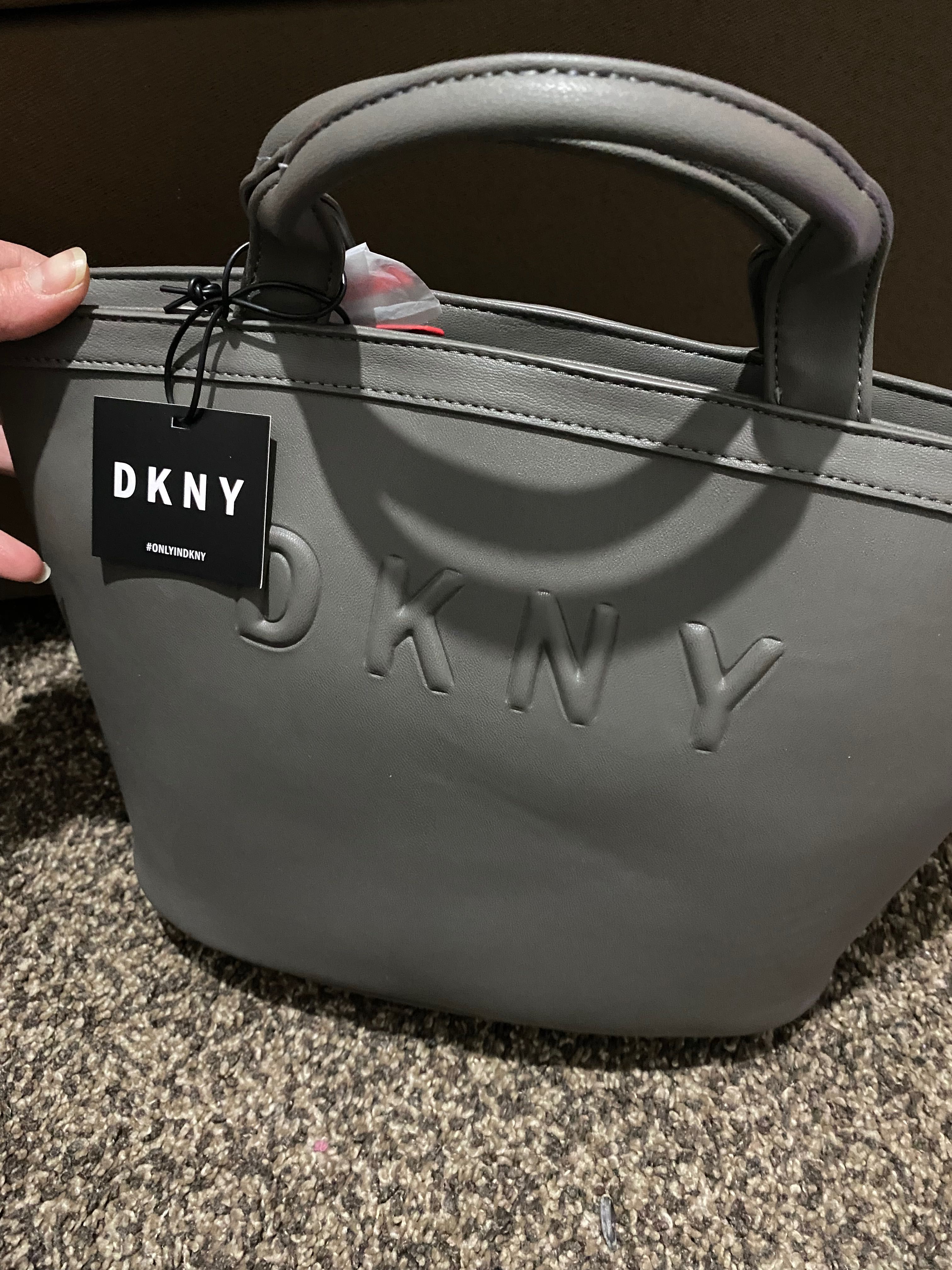 Sale портмоне клъч Guess или  Несесер /чанта DKNY 60лв