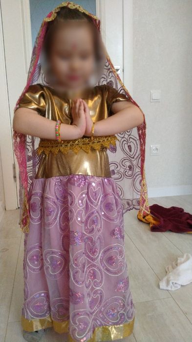 Продам индиский костюм