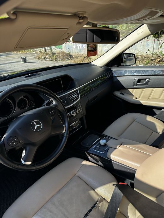 Mercedess E-Class 2011 Avantgarde intretinut
