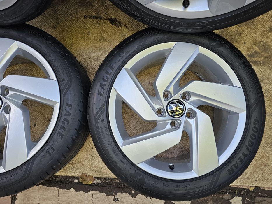 Jante aliaj 17" Volkswagen/Skoda Octavia/Seat cu anvelope 225/45/17