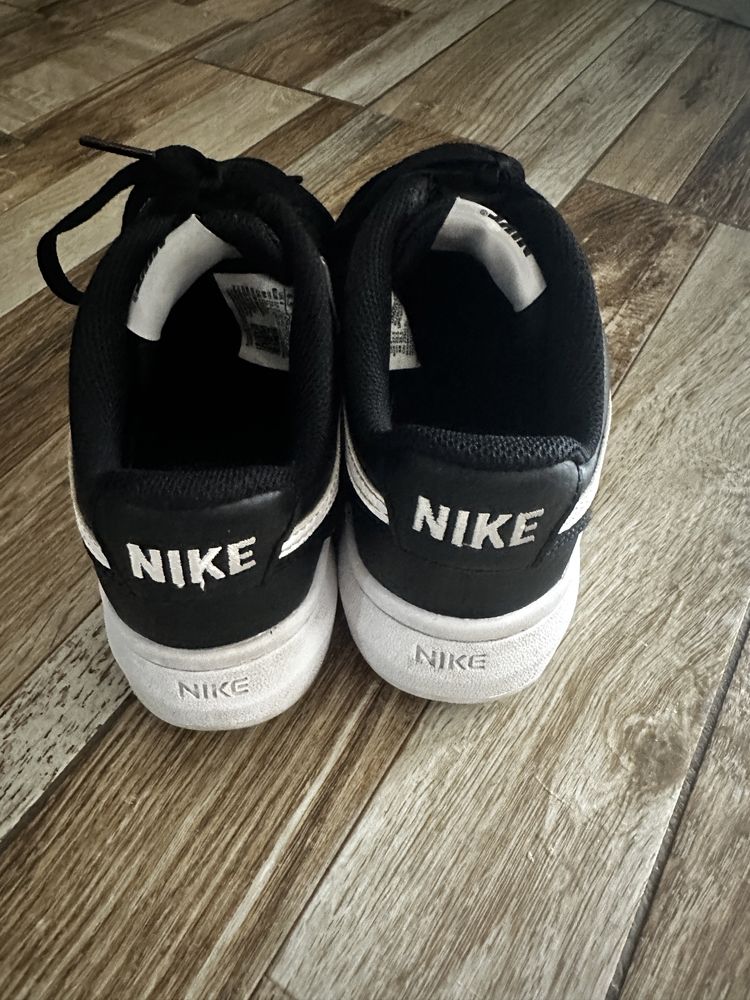Nike Спортни обувки Court Vision Alta от кожа