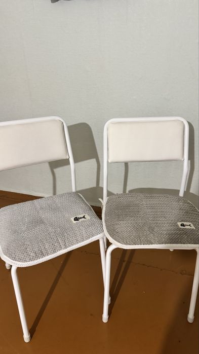 Продам Стулья 2 шт почти новые
