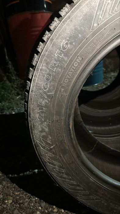 Продам зимние шины б/у, размер 215/60 R16