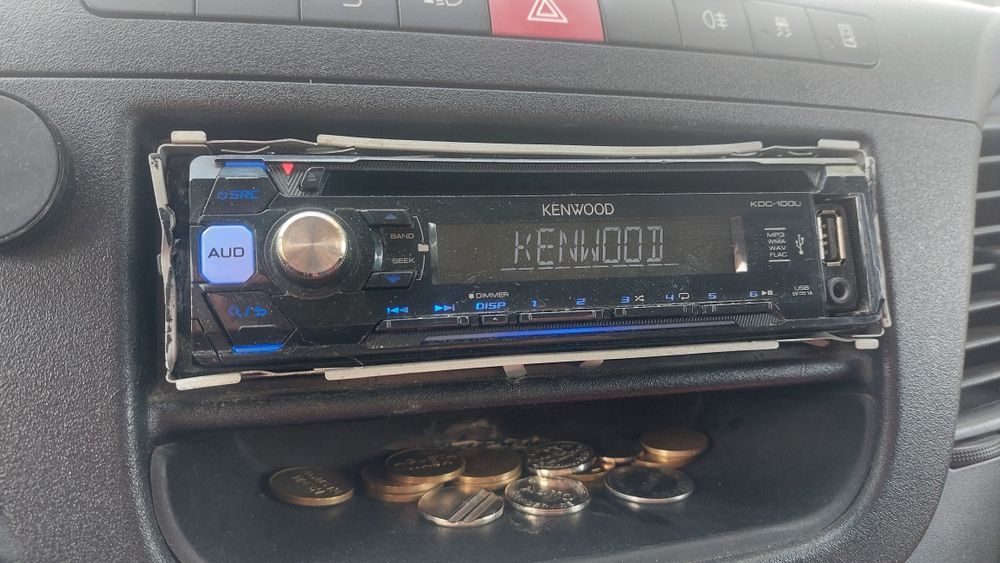 Radio Mp3 auto cu usb cd defect  Kenwood