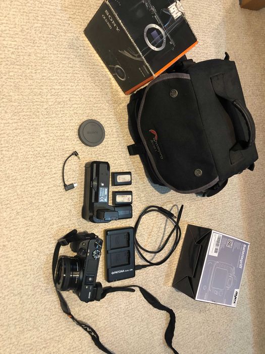 Sony A6300 cameră mirrorless 4K + 3baterii +incarcator rapid + Grip