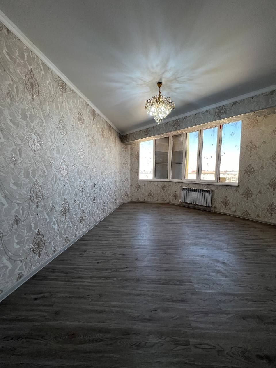 Yangi uy hech kim turmagan Maktab boģcha domni pastida