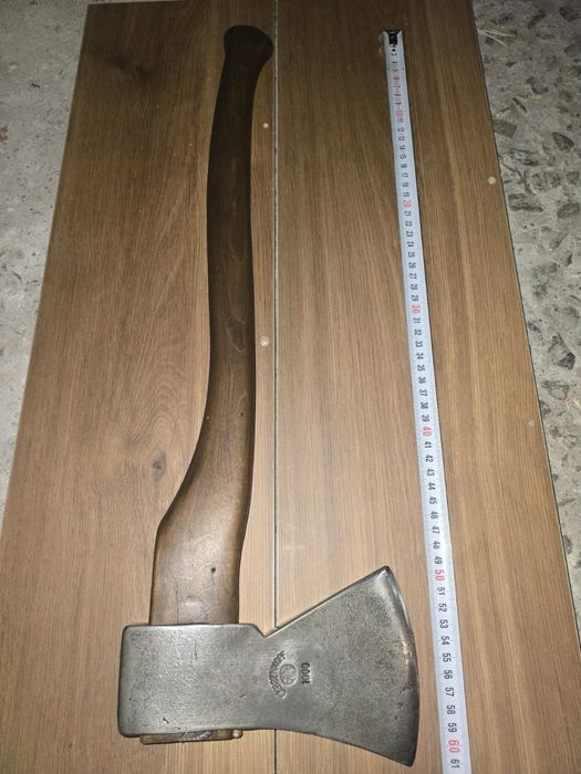 Топор Брадва секира