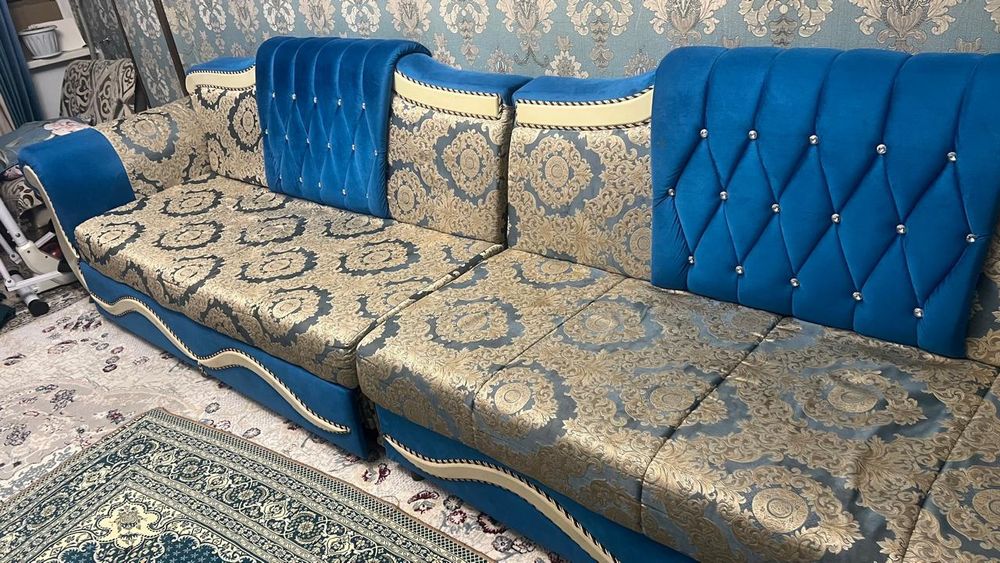 Диван "Шах" в отличном состоянии.