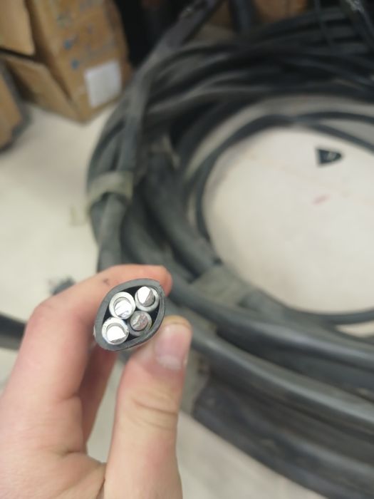 Sifatli va arzon kabellar sotamiz.