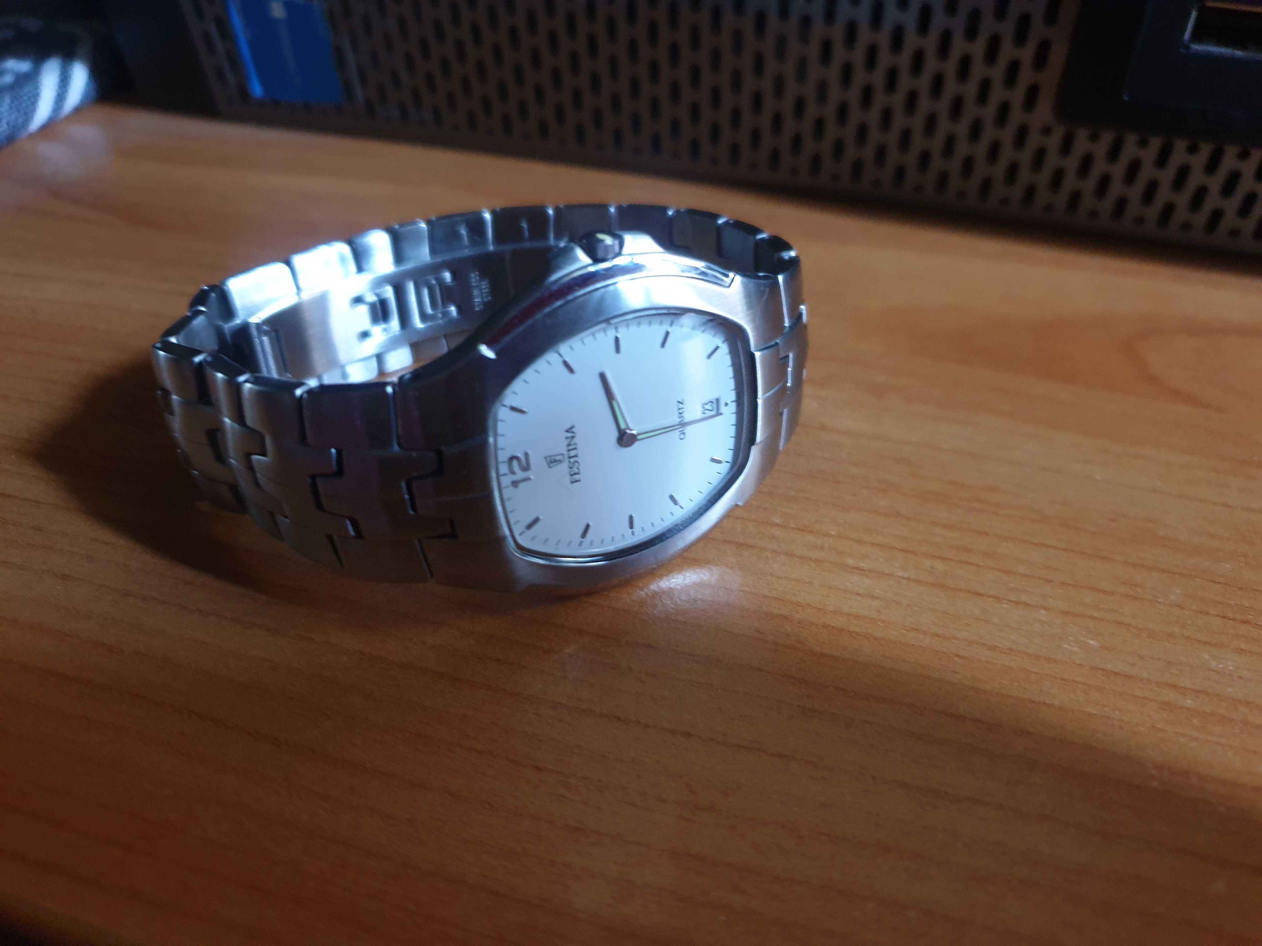 Ceas Festina quartz RAR ultraplat si elegant