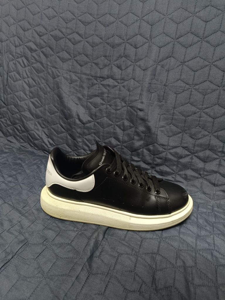 Alexander Mcqueen