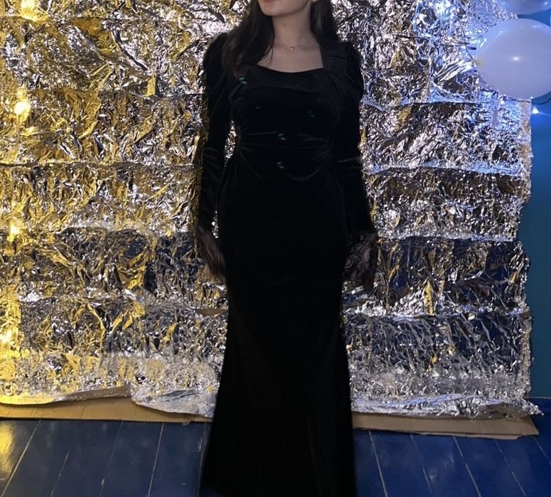 Вечерние платье в черном цвете