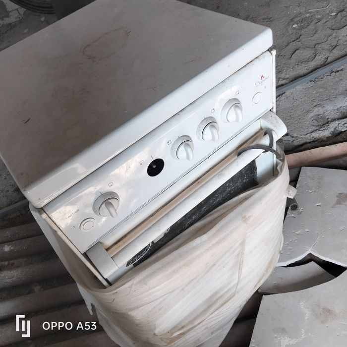 Продам газ плиту