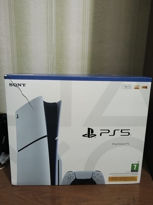 Продам пс5 slim совсем новый 300к