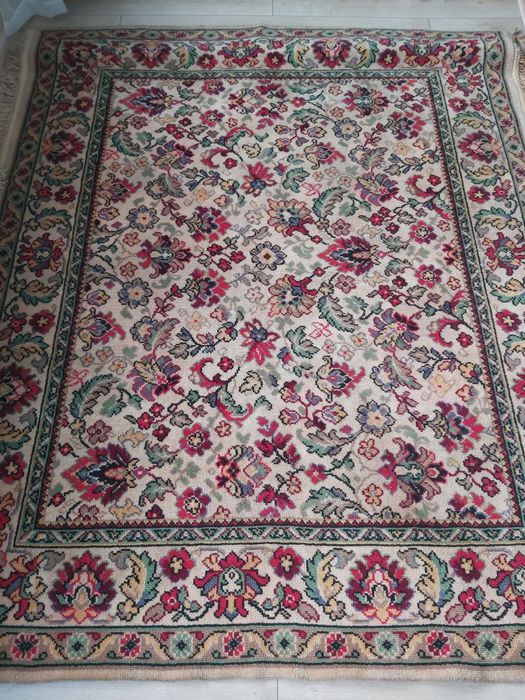 Ковёр шерстяной.