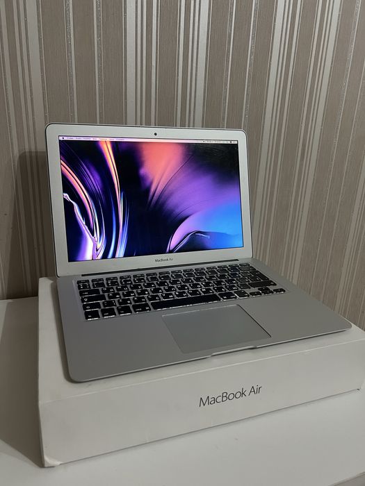 Macbook air 2017 в идеальном состояний