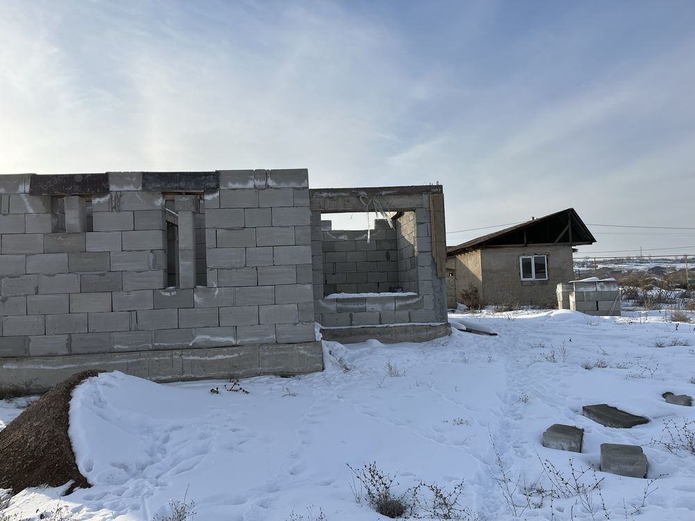 Продам дом недостроенный