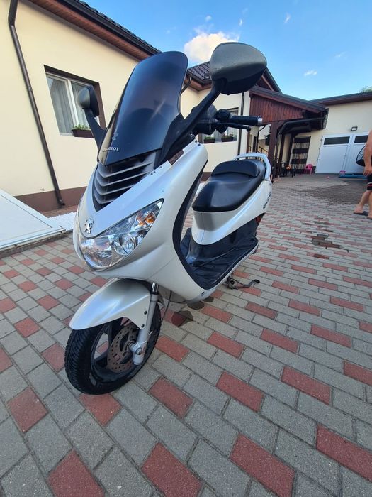 Vand scuter Peugeot
