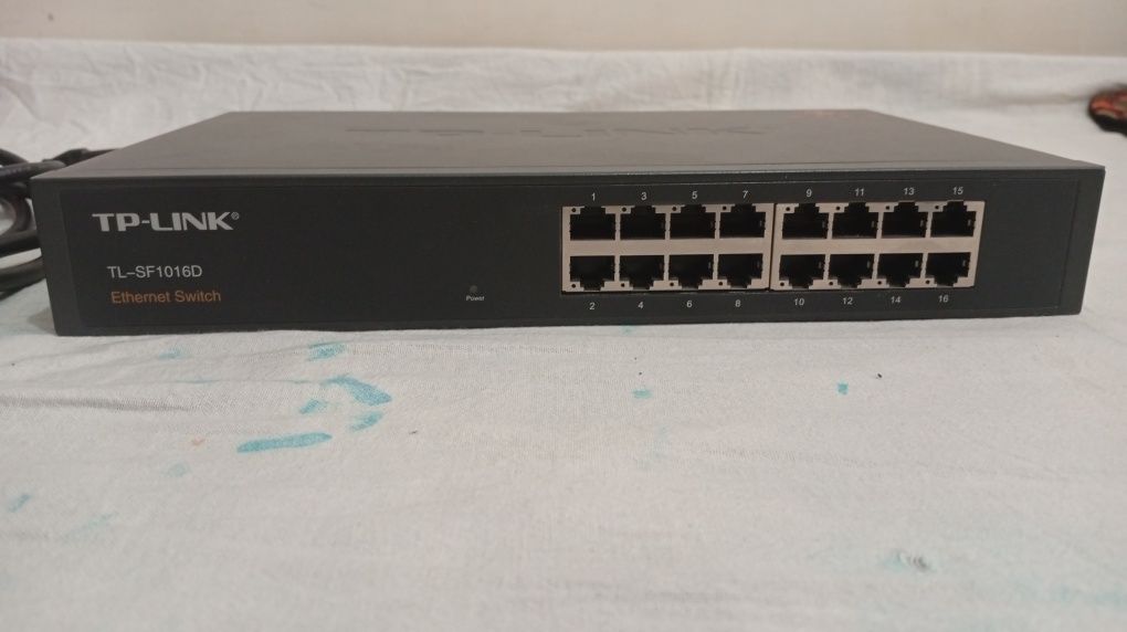 TP-LINK swech sotiladi.