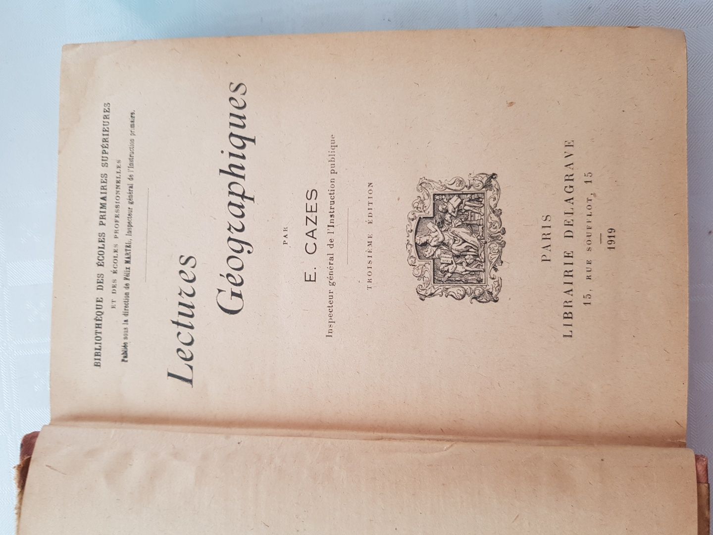 carte veche din 1919 in franceza