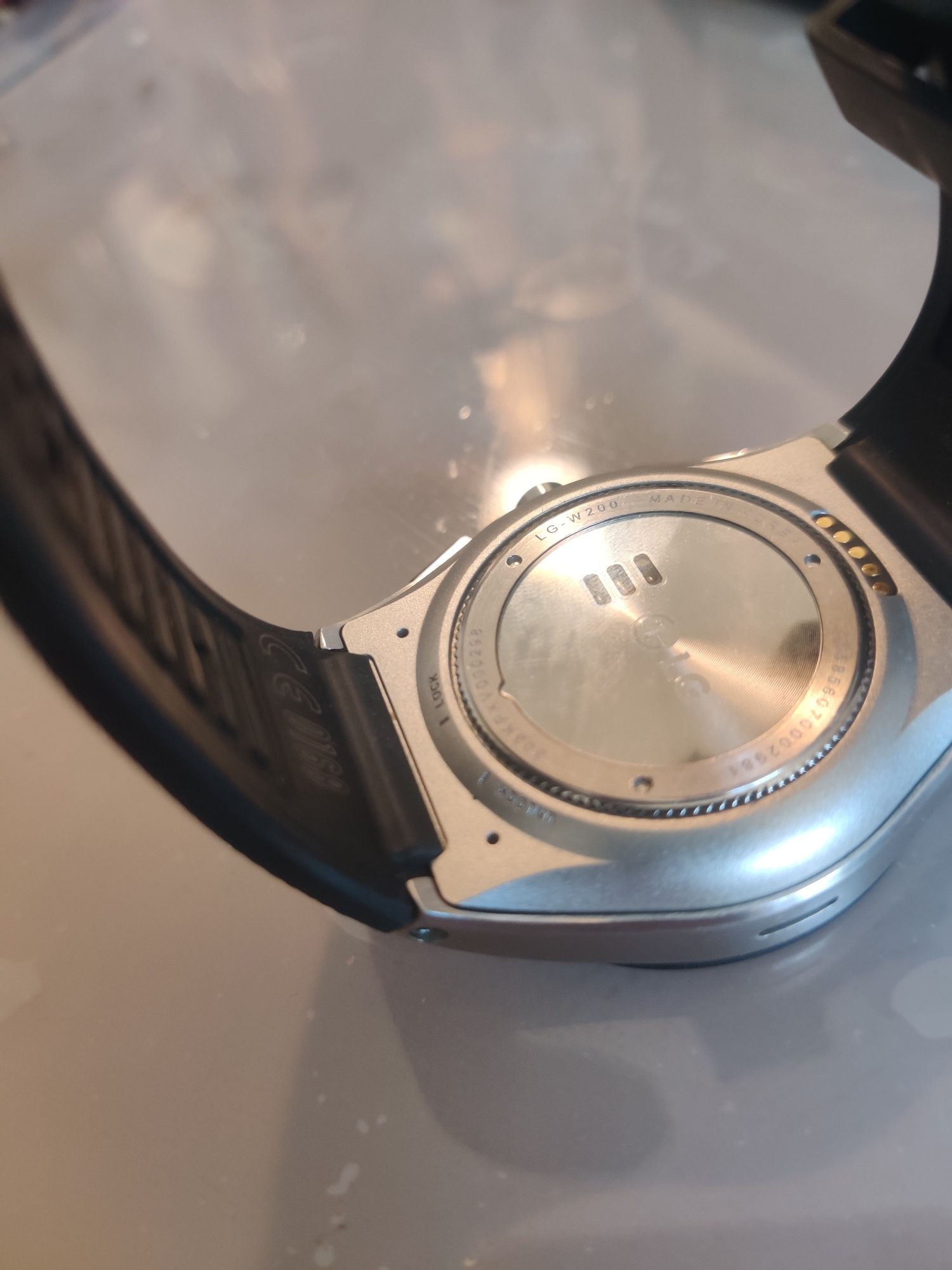 Smartwatch LG-W 200.