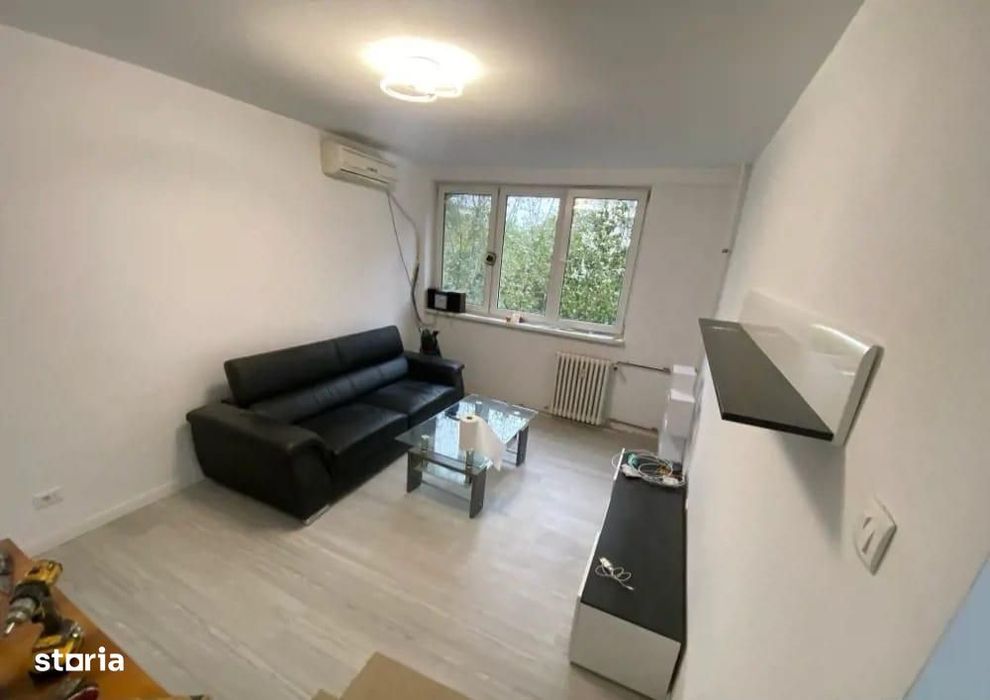 Apartament 4 camere de inchiriat,Drumul Taberei,2 minute metrou Romanc