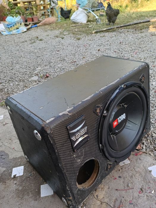 Сабвуфер JBL1200W