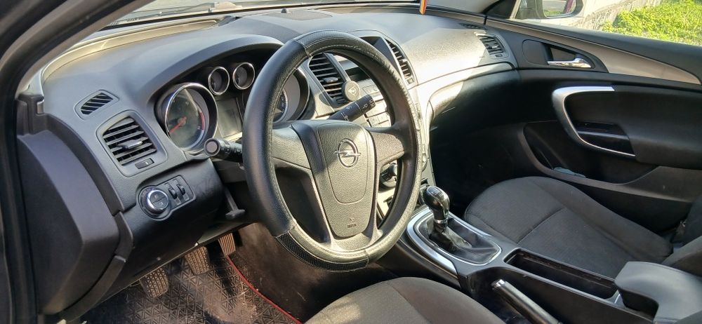 Oferta de  vară Opel insignia  2009 motor 2000 diesel  160 cai