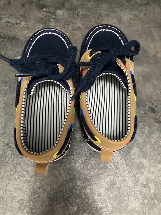 Обувки НМ 22 номер