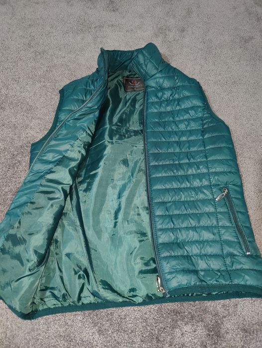 Vesta dama XL în conditii bune.