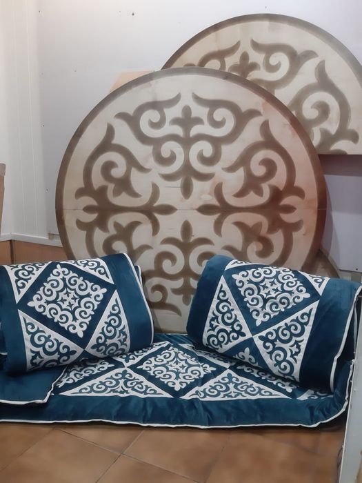 Аренда жер устел, круглый стол, дастархан, 4 корпе+стол 4000тг комплек