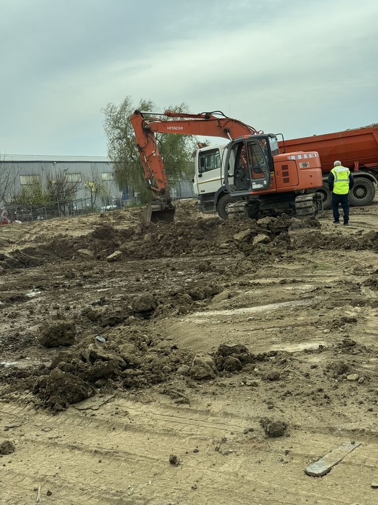 Excavator Hitachi zaxis 135 US, 14 to, an 2007, senile cauciuc
