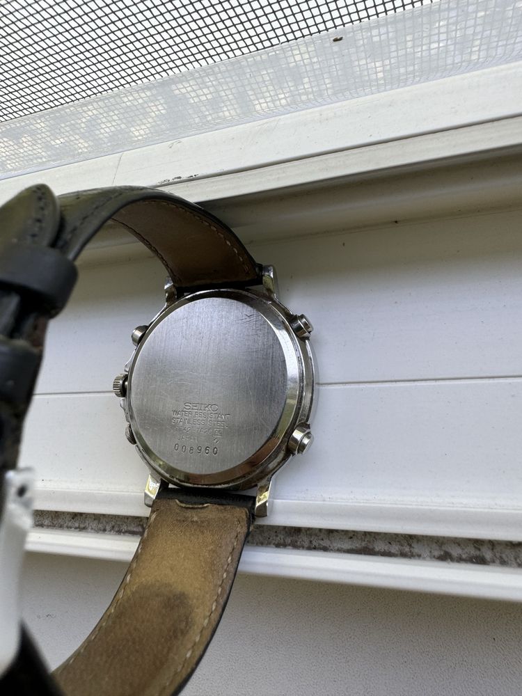 Ceas seiko cu bratara din piele!