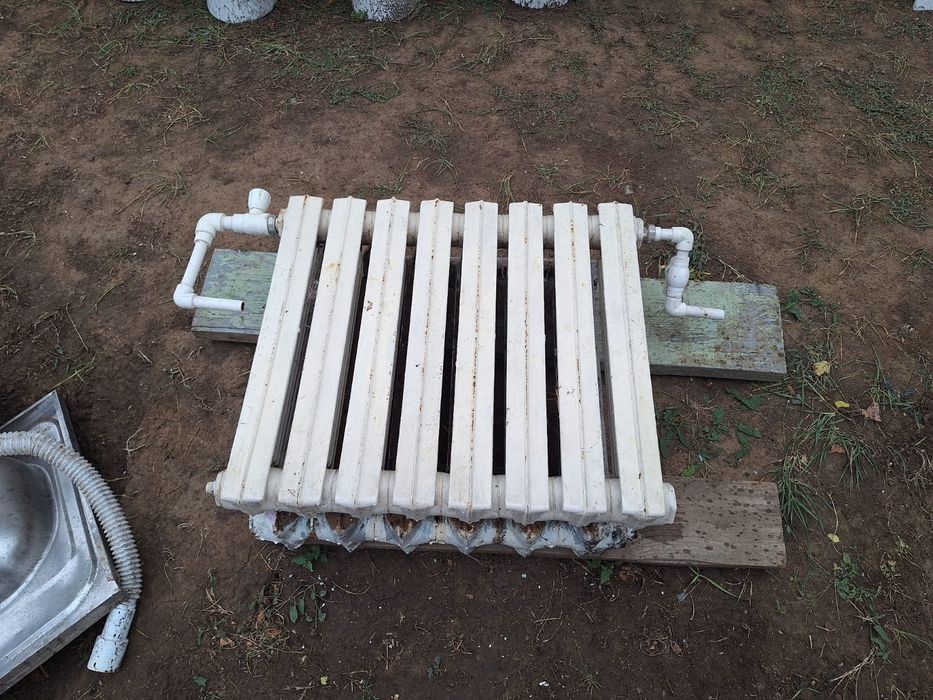 Продам чугунные батареи