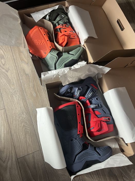 ЧИСТО НОВИ ботуши Leatt 4.5 5.5