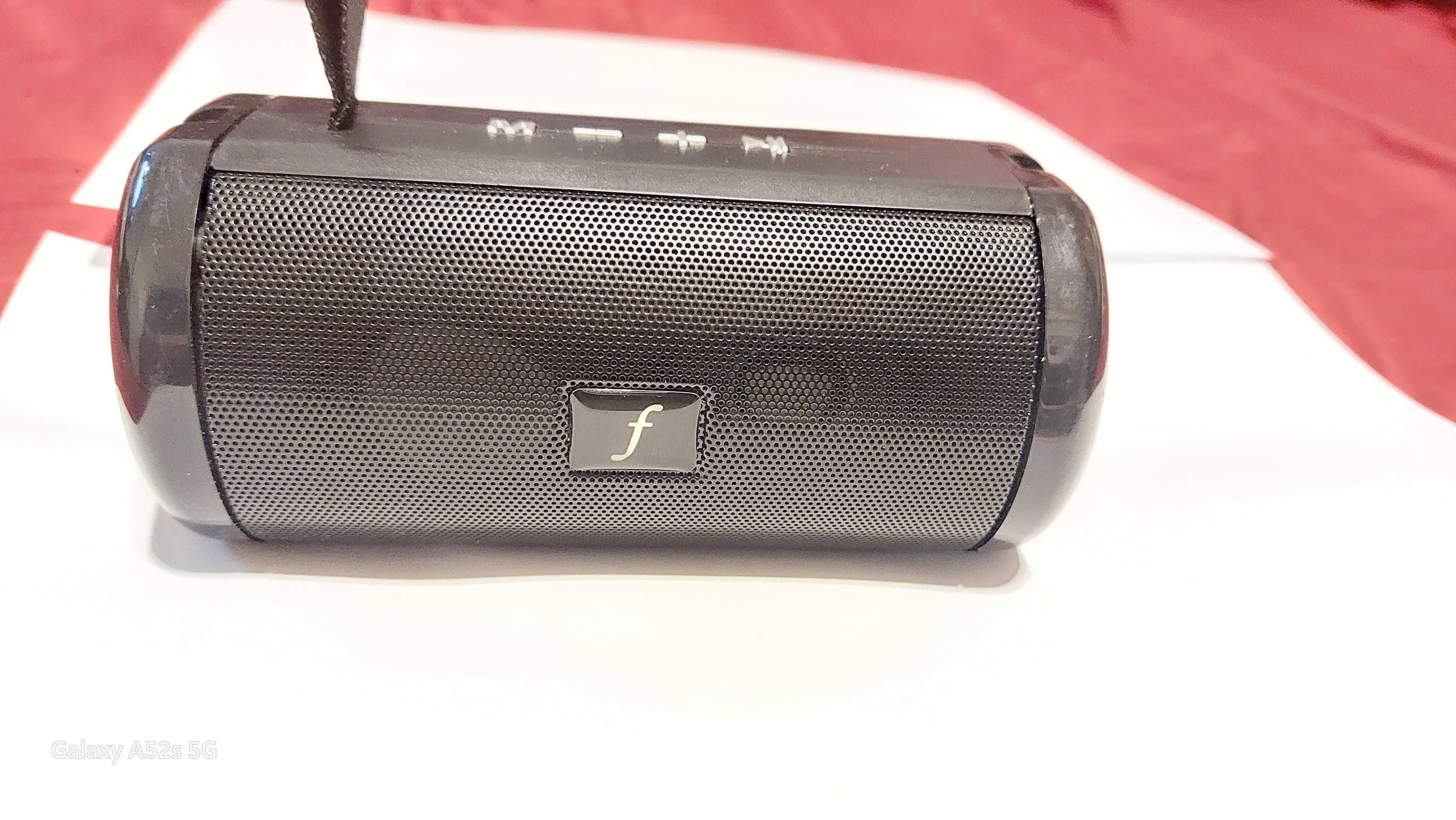 Boxa portabila wireless  Radio  Bluetooth