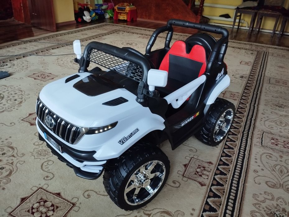 Электромобиль внедорожник 4 WD