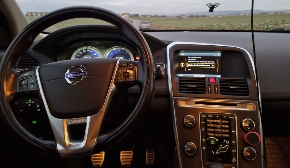 Volvo XC 60 R-DESIGN  AWD ( 4X4) Euro5